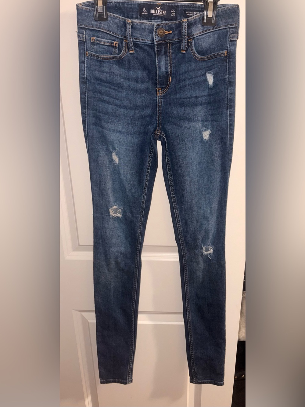 Hollister Mid-Rise Distressed Jeans - Dark Blue